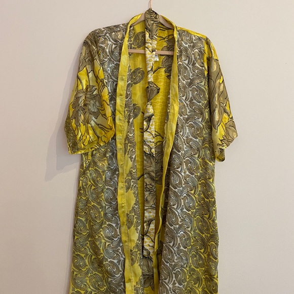 Silk Sari Robes - Picture 6 of 10